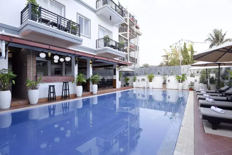 هتل Golden Orchid Angkor