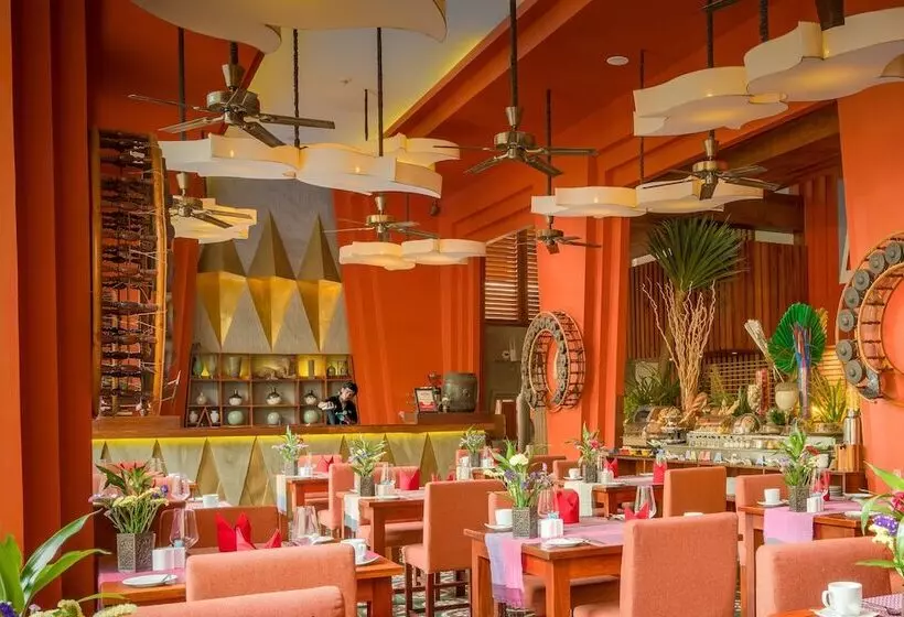 هتل Golden Temple Residence