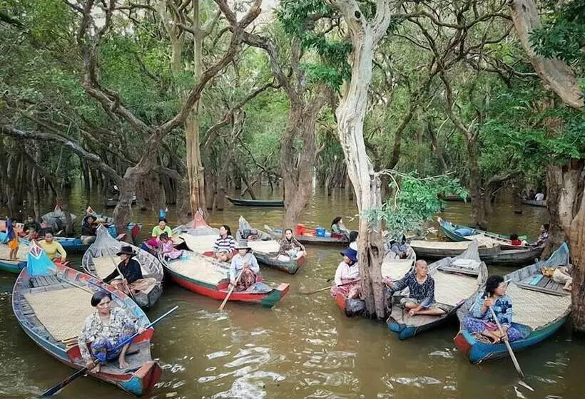 هتل Golden Temple Residence