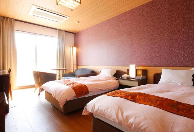 Отель Hinotani Onsen Misugi Resort