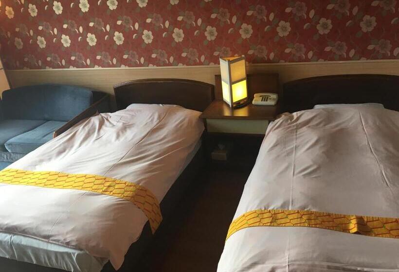 Отель Hinotani Onsen Misugi Resort