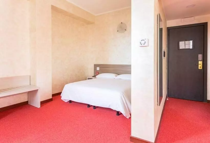 ホテル Italia Dormelletto