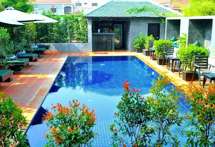 هتل Kiri Residence