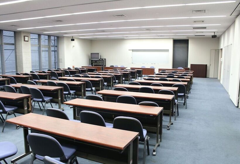 בית מלון כפרי Livemax Budget Chibamihama