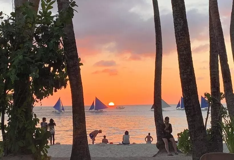 호텔 Signature Boracay South Beach