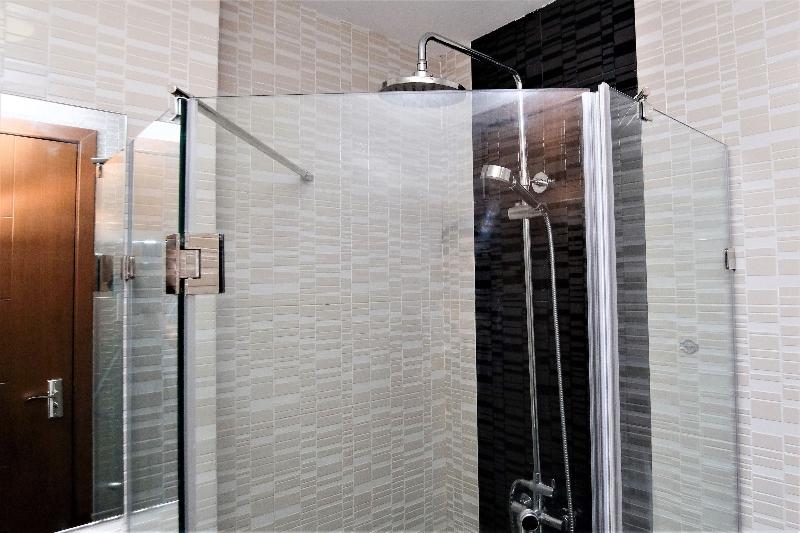 בית מלון כפרי Sunshine City Suites