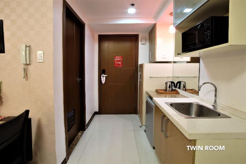 בית מלון כפרי Sunshine City Suites