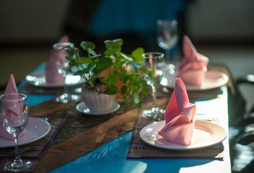 膳宿费 Mirigi Boutique