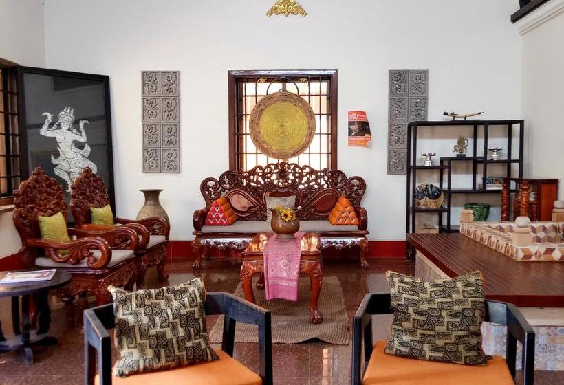 بنسيون The Cashew Nut Guesthouse