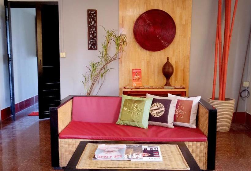 بنسيون The Cashew Nut Guesthouse