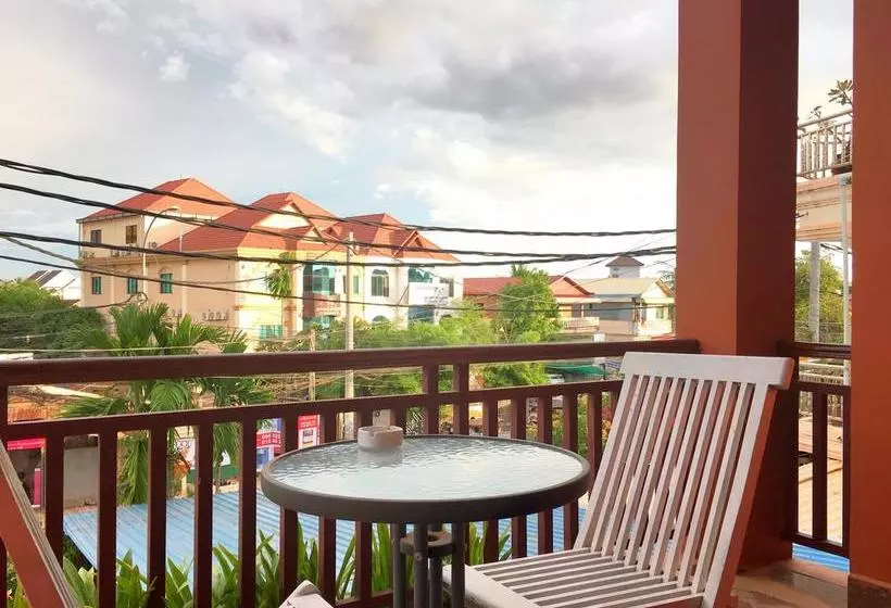 بنسيون The Cashew Nut Guesthouse