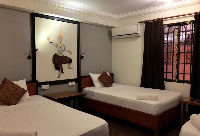 بنسيون The Cashew Nut Guesthouse