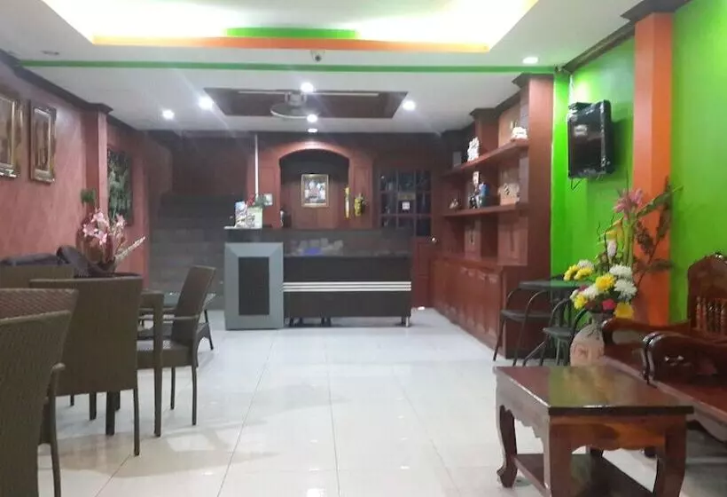 Silla Patong Hostel