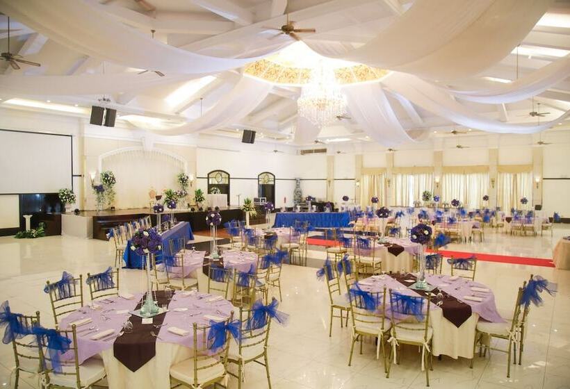 Forest Crest Nature Hotel And Resort Powered By Aston