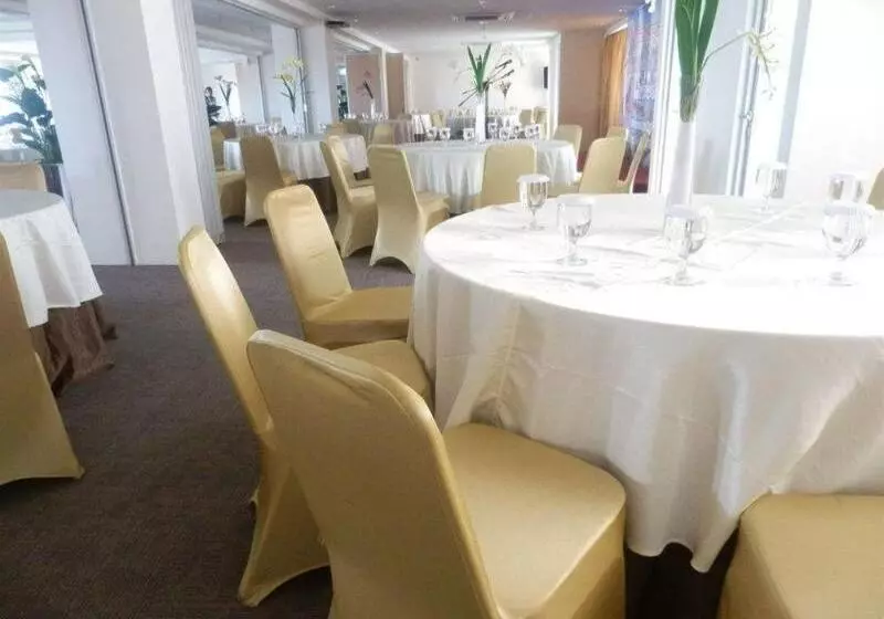 Hotel Gunawangsa Manyar