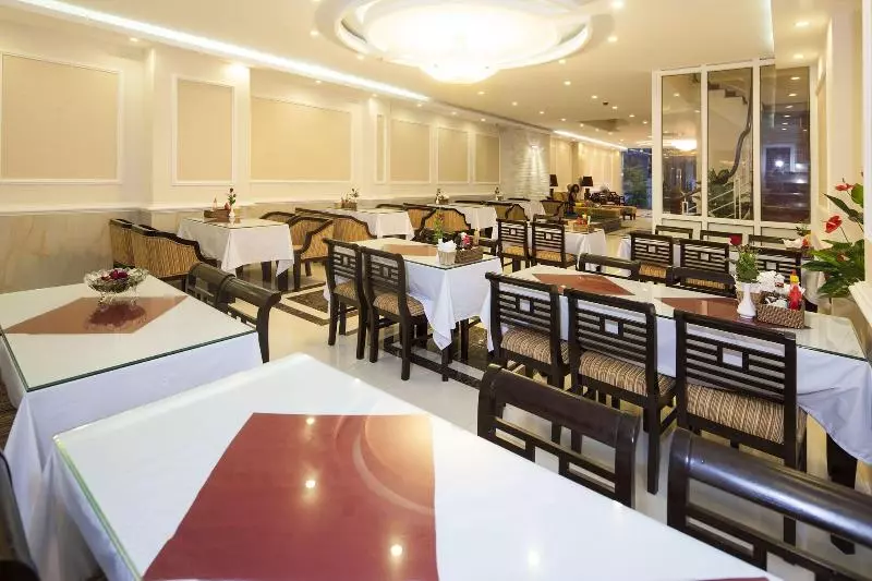 هتل Hue Serene Palace