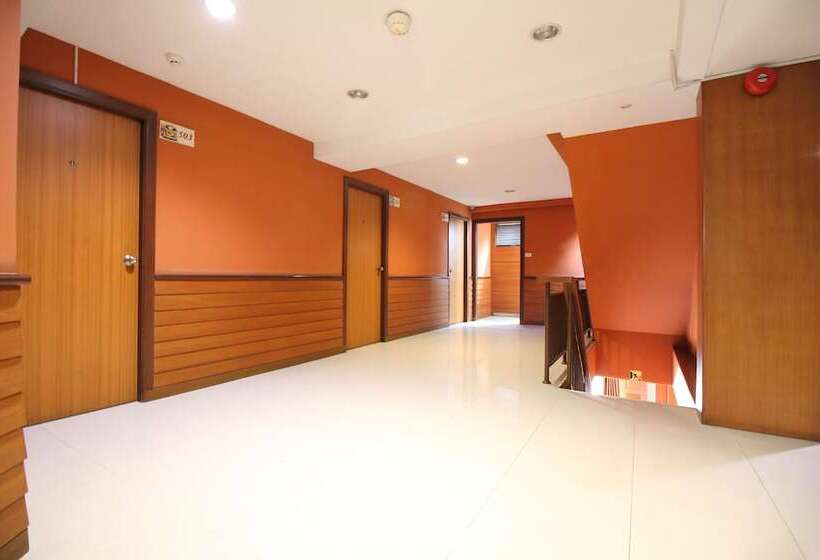 هتل Pannee Lodge Khaosan Sha Plus