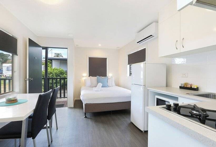 호텔 Reflections Shaws Bay   Holiday Park