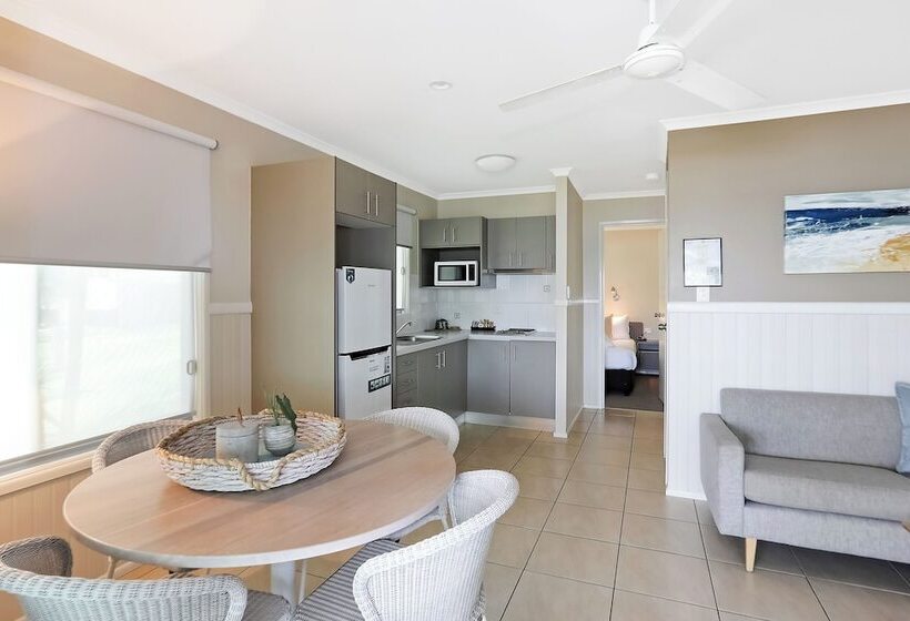 호텔 Reflections Shaws Bay   Holiday Park