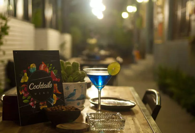 هتل Shadow Angkor Villa