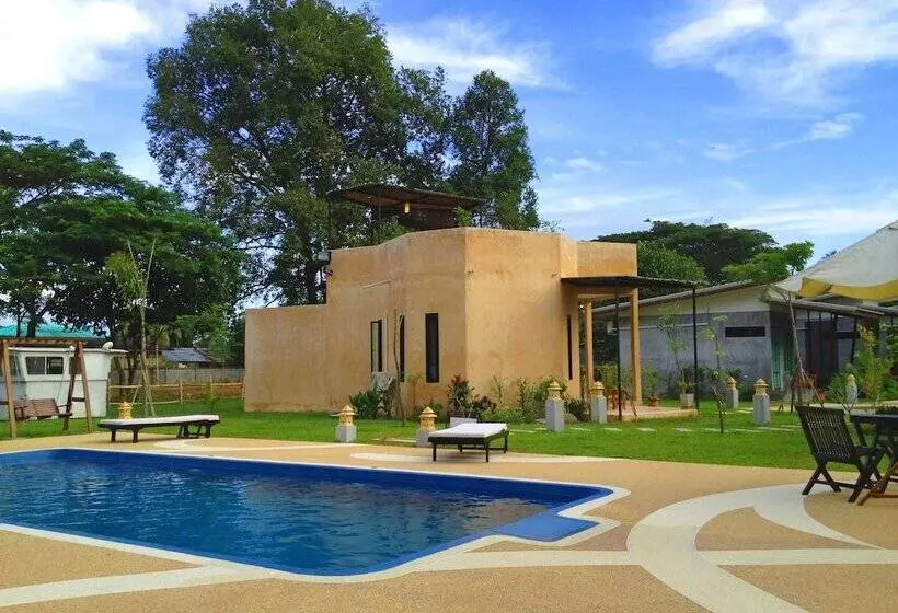 هتل The Gleam Resort