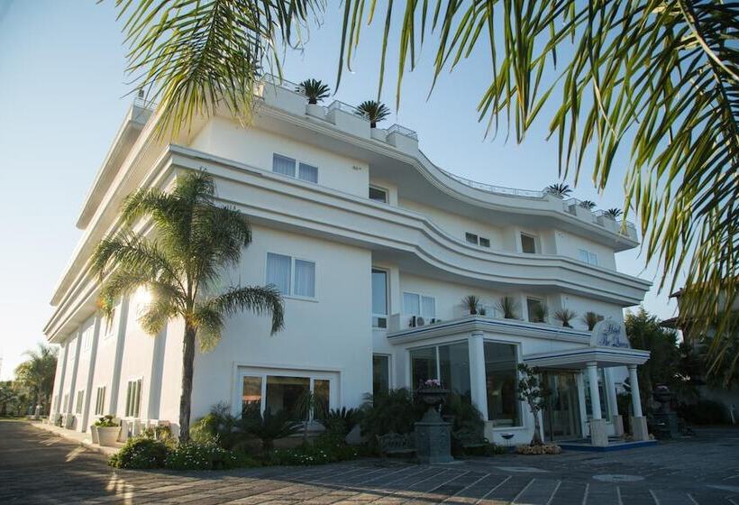 בית מלון כפרי The Queen