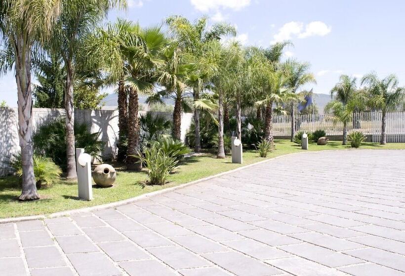 בית מלון כפרי The Queen