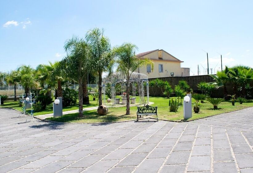 בית מלון כפרי The Queen