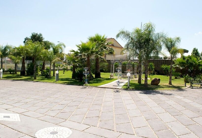 בית מלון כפרי The Queen