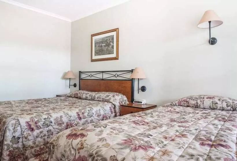 Jamberoo Pub & Saleyard Motel