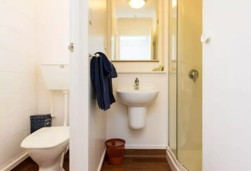 مُتل Alpha Motor Inn