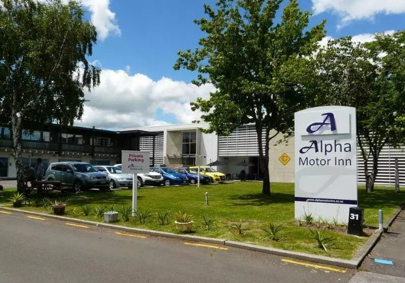مُتل Alpha Motor Inn