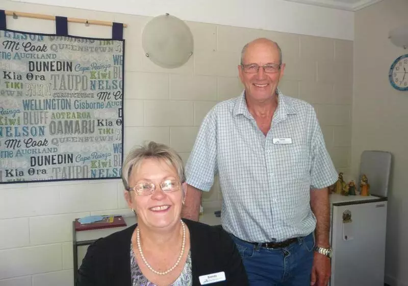 مُتل Alpha Motor Inn