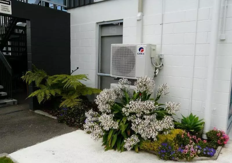 مُتل Alpha Motor Inn