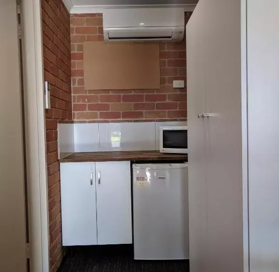 Motelli Travellers Inn Kaniva