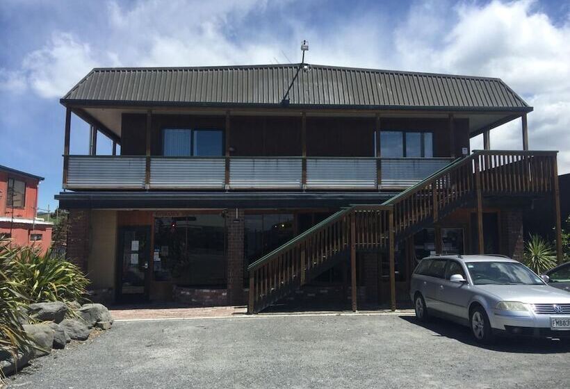 호스텔 Dusky Lodge