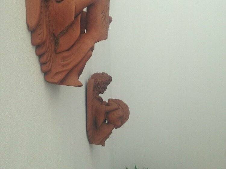 Bed and Breakfast Hostel Only 4 You