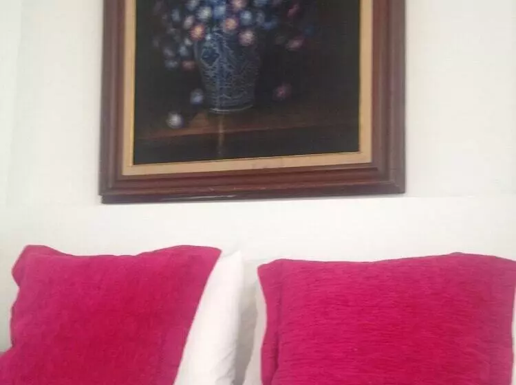 민박 Hostel Only 4 You