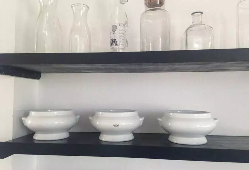 민박 Hostel Only 4 You