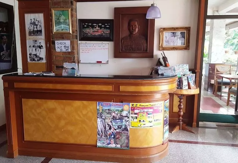 ユースホステル Coconut House Resort