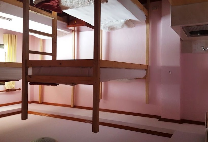 فندق صغير Coconut House Resort