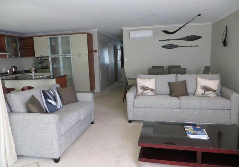 Cutterscove Resort Apartments