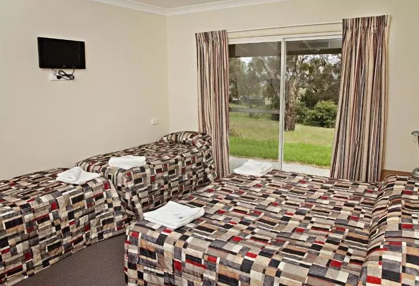 Bathurst Goldfields Motel At 428 Conrod Straight Mount Panorama