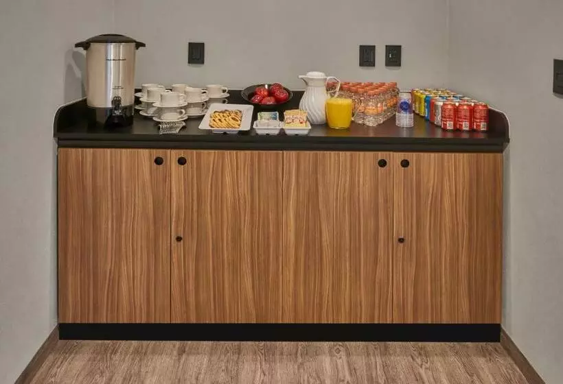 Hotelli City Express Plus By Marriott Ciudad De México Periférico Sur Tlalpan