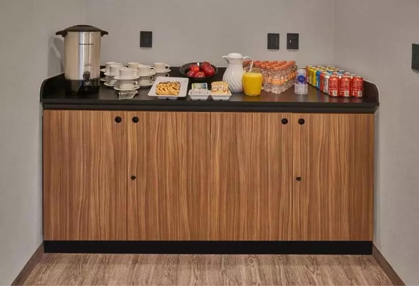 Hotelli City Express Plus By Marriott Ciudad De México Periférico Sur Tlalpan