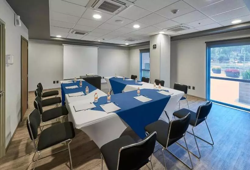 Hotelli City Express Plus By Marriott Ciudad De México Periférico Sur Tlalpan