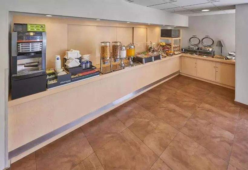 Hotelli City Express Plus By Marriott Ciudad De México Periférico Sur Tlalpan