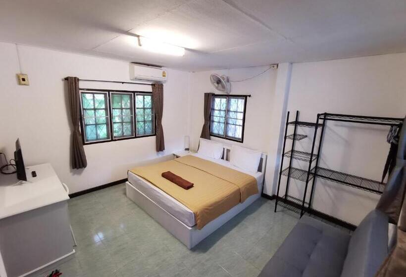 ホテル Fullmoon House Samui