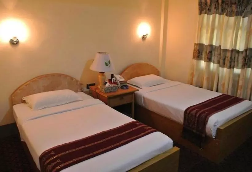 هتل Grand Empire
