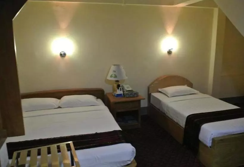 هتل Grand Empire